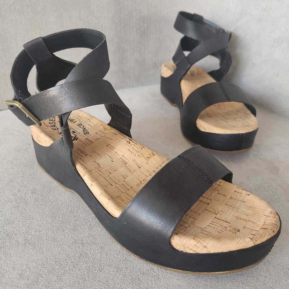 Kork-Ease Sandals 8 Black Leather Yadira Ankle Strap Platform Comfort New $160 - Picture 2 of 16